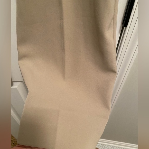 H & M Women’s Straight Leg Tan Dress Pants Size 4 - Picture 2 of 6